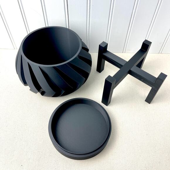 Geometric Indoor Planter Pot, Manse Planter Pot, Swirl Chevron Design - Picture 8 of 10